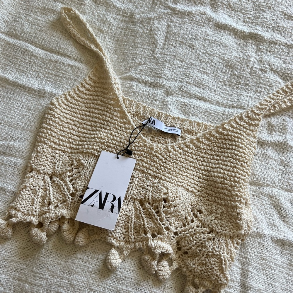 NWT ZARA KNIT POMPOM TOP ✨